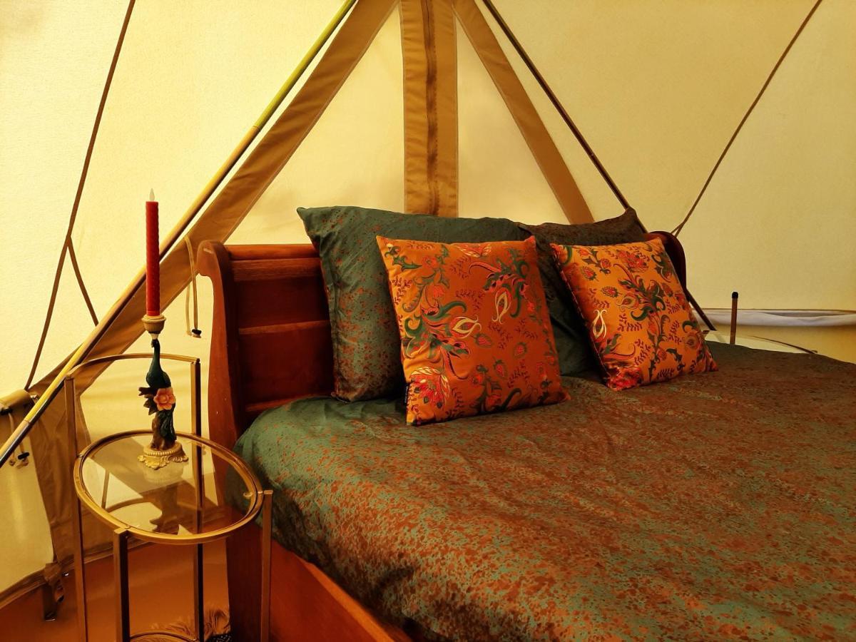 Glamping De Vrije Wind, Tentverhuur Houwerzijl Экстерьер фото